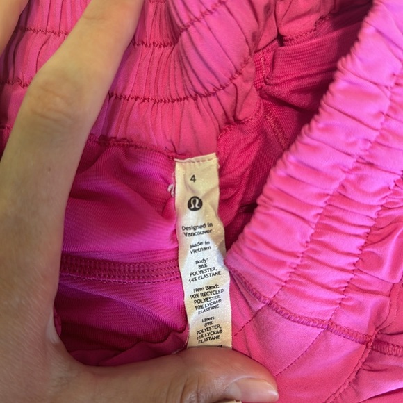 Lululemon Hotty Hot Low Rise 4” Shorts Sonic Pink - Picture 3 of 7